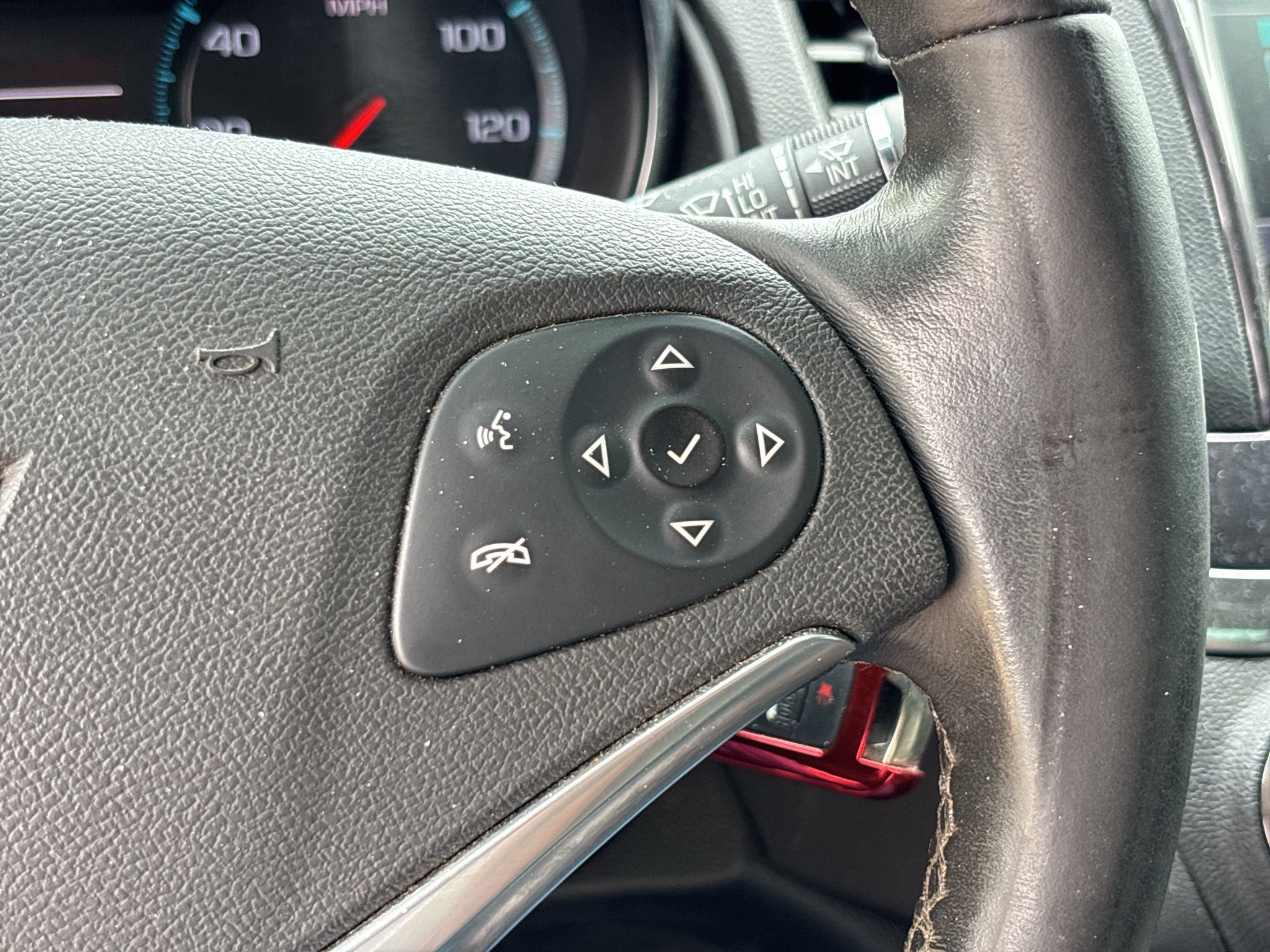Used 2015 Chevrolet Impala LT w/ Convenience Package FWD image 19