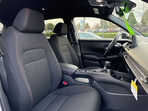 Certified 2025 Honda HR-V Sport image 23