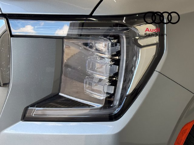 Used 2024 GMC Yukon SLT RWD image 4