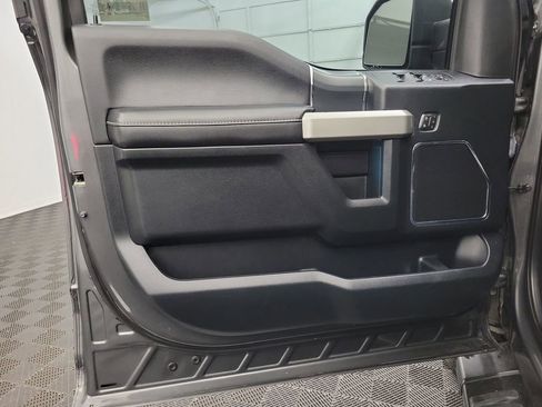 Used 2019 Ford F150 Lariat image 10