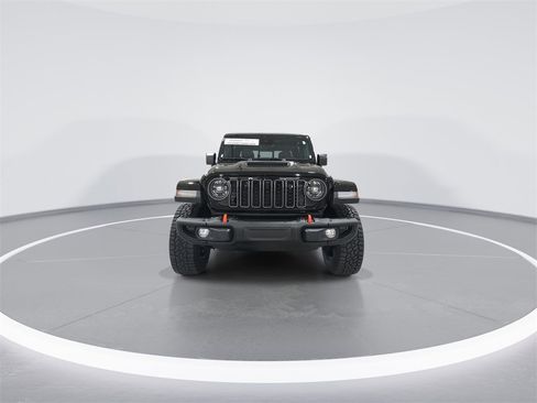 Used 2025 Jeep Gladiator Mojave image 3