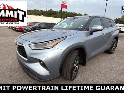 Used 2022 Toyota Highlander XLE