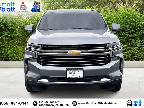 Used 2021 Chevrolet Suburban LT image 3