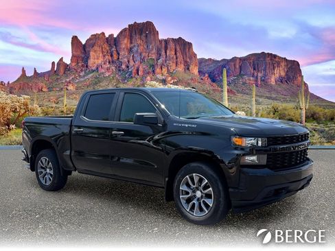 Used 2020 Chevrolet Silverado 1500 Custom w/ Custom Value Package RWD image 9