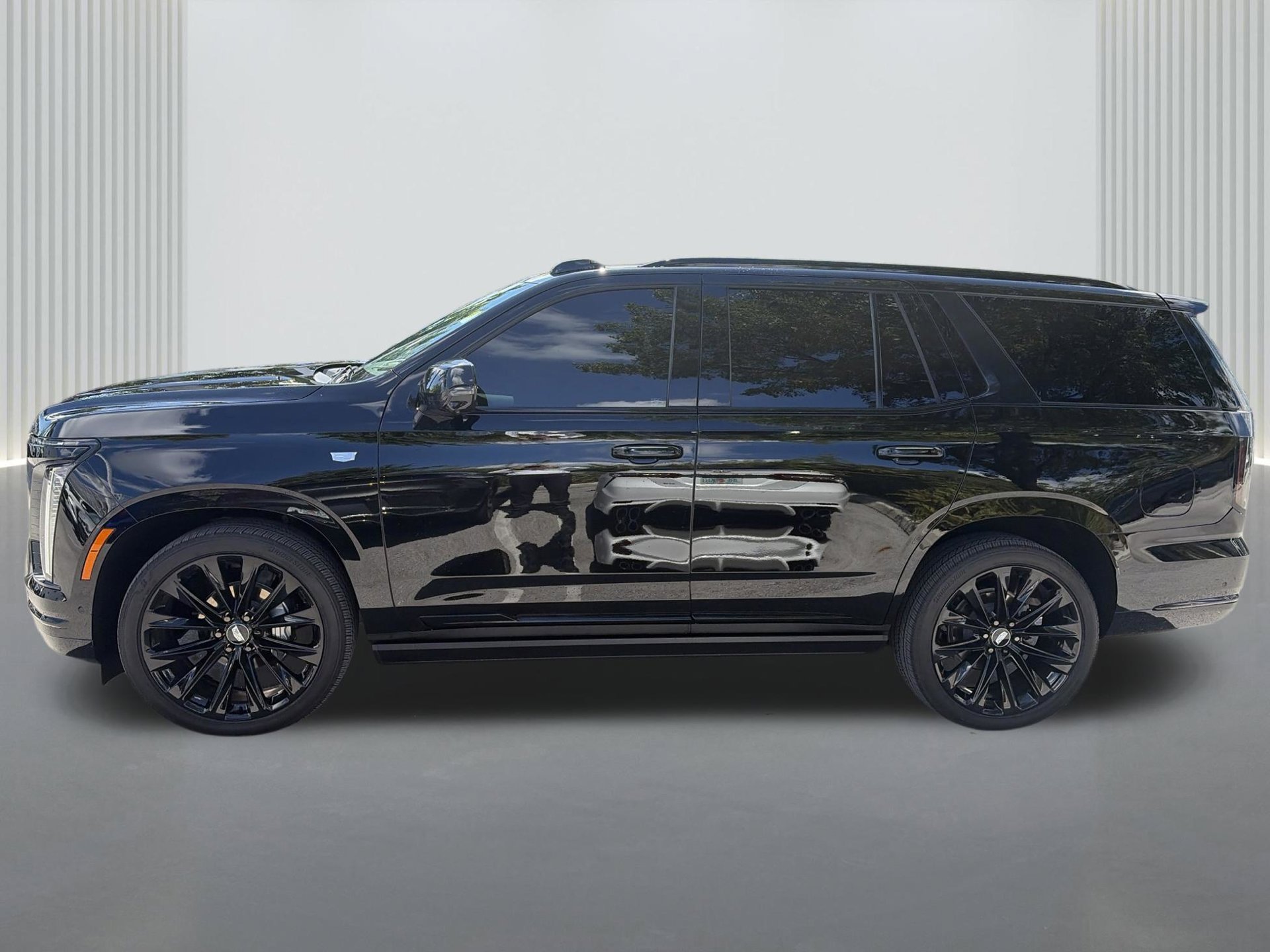 Used 2026 Cadillac Escalade Platinum Sport w/ LPO, ONYX Package AWD/4WD image 2