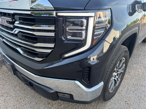 Used 2025 GMC Sierra 1500 SLT AWD/4WD image 10