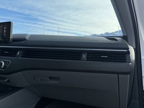 Used 2019 Audi A4 2.0T Premium image 29