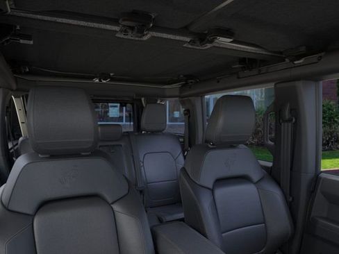 New 2025 Ford Bronco Badlands image 12