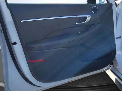 Used 2021 Hyundai Sonata SE image 23