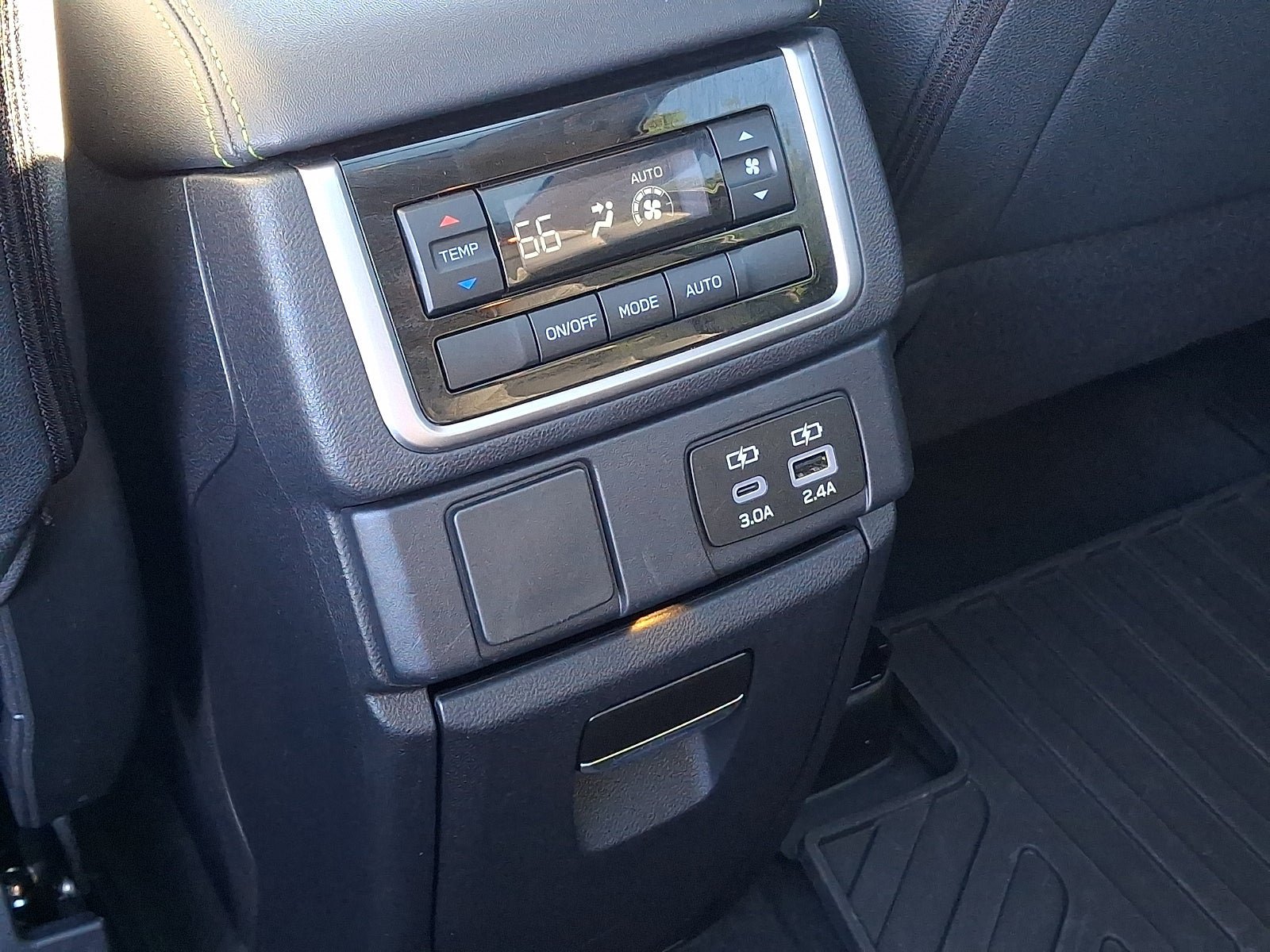 Used 2024 Subaru Ascent Onyx Edition AWD/4WD image 11