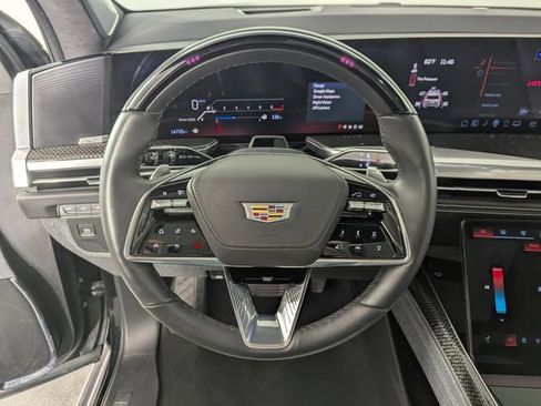 Used 2025 Cadillac Escalade V image 16