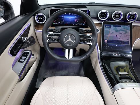 Used 2024 Mercedes-Benz CLE 450 4MATIC Cabriolet image 16