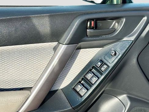 Used 2018 Subaru Forester 2.5i Premium w/ All-Weather Package image 15