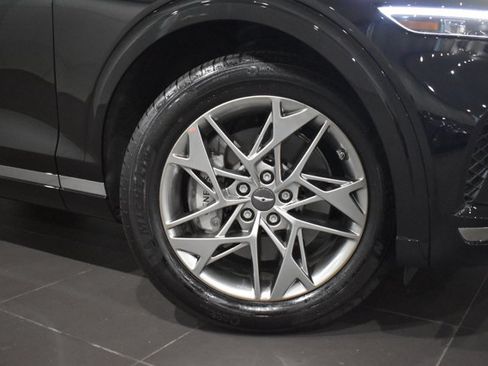 Used 2025 Genesis GV70 2.5T AWD/4WD image 2