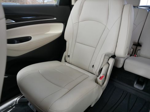 Used 2022 Buick Enclave Premium w/ Experience Buick Package image 12