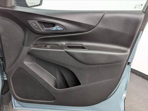 Used 2022 Chevrolet Equinox LT FWD image 22