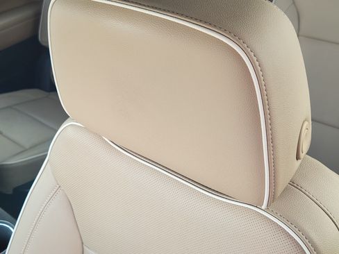 Used 2023 Chevrolet Tahoe Premier RWD image 16