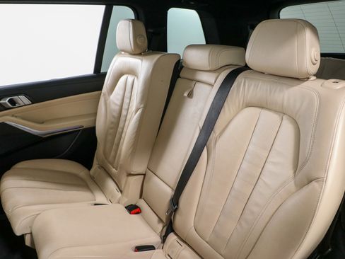 Used 2022 BMW X7 xDrive40i image 25