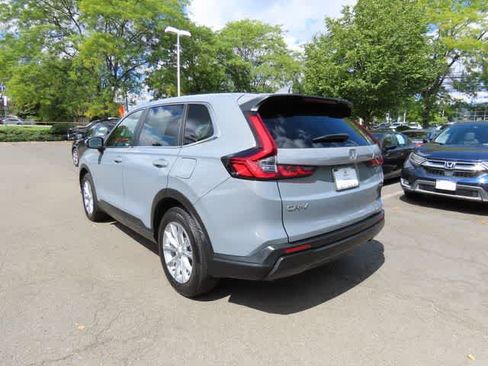 Used 2024 Honda CR-V EX image 4