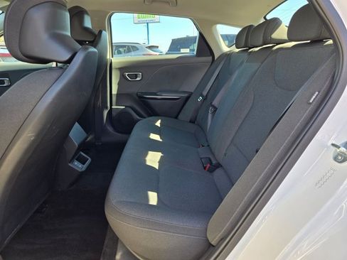 Used 2025 Kia K4 LXS image 25