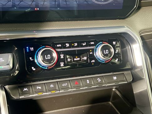 Used 2024 GMC Sierra 1500 Denali w/ Denali Reserve Package AWD/4WD image 27