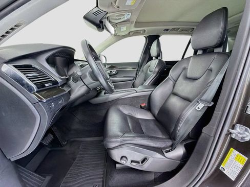 Used 2018 Volvo XC90 T6 Momentum w/ Convenience Package AWD/4WD image 21