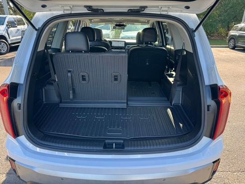 Used 2024 Kia Telluride S w/ S Sunroof Package FWD image 10