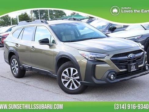 Certified 2025 Subaru Outback Premium AWD/4WD image 1
