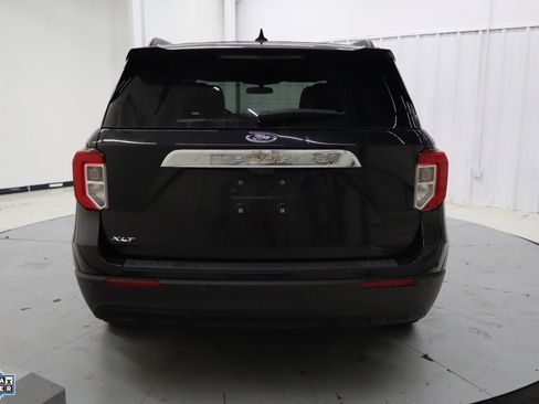 Certified 2023 Ford Explorer XLT image 6