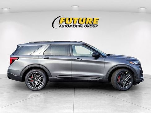 New 2026 Ford Explorer ST w/ Sun And Sound Package image 8