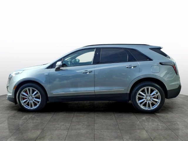 Certified 2023 Cadillac XT5 Sportv AWD/4WD image 2