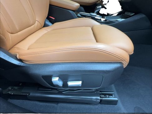 Used 2022 BMW X3 sDrive30i w/ M Sport Package 2 RWD image 32