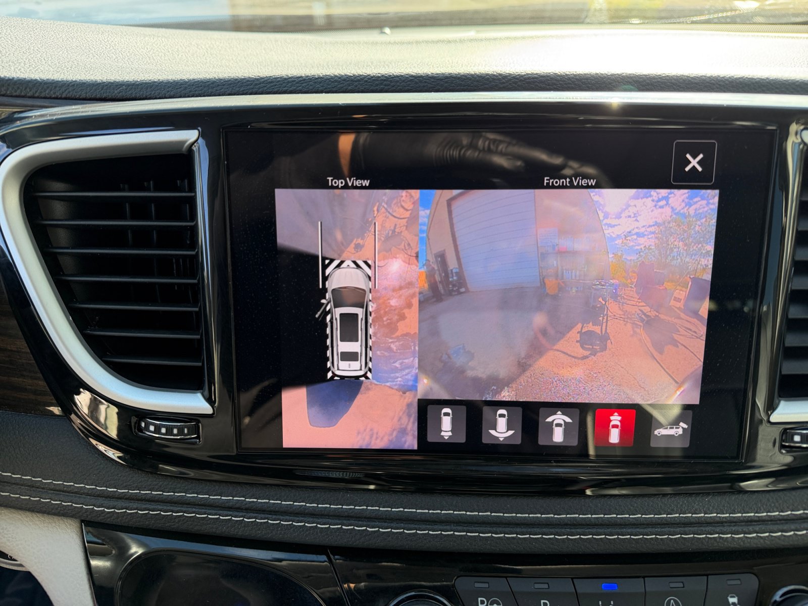 Used 2022 Chrysler Pacifica Limited FWD image 24