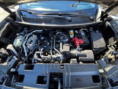 Used 2025 Nissan Kicks SV image 37