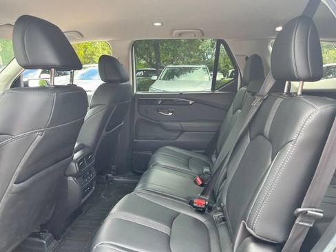 Used 2024 Honda Pilot EX-L image 8