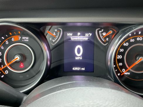 Used 2023 Jeep Wrangler Unlimited Sport image 20