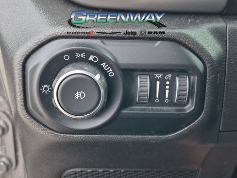 Used 2022 Jeep Wrangler Unlimited Sport AWD/4WD image 19