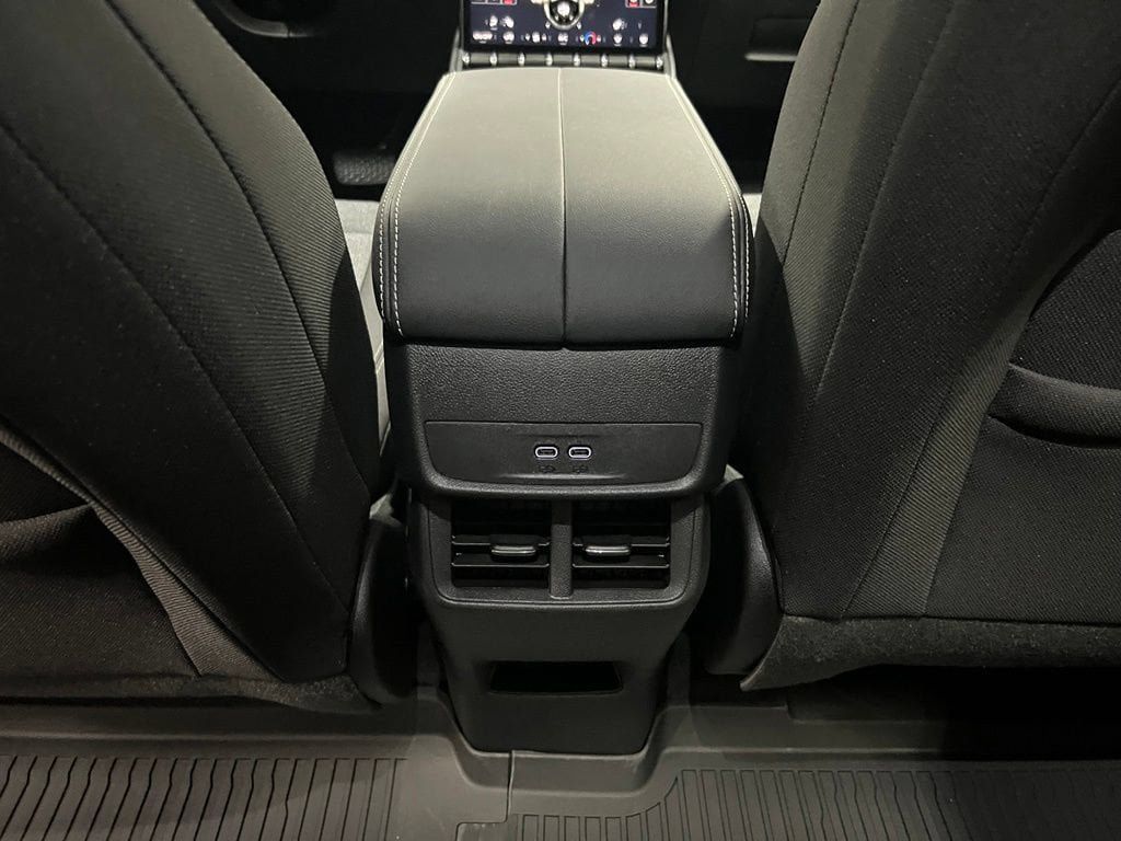 New 2027 GMC Terrain Elevation FWD image 30