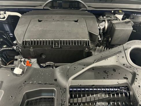 Used 2025 Honda Pilot EX-L image 16