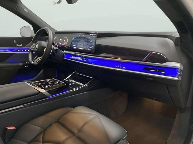 Used 2026 BMW 740i RWD image 25