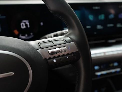 Used 2025 Hyundai Kona SEL image 22