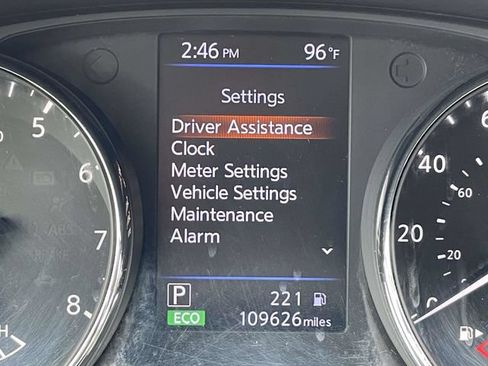 Used 2018 Nissan Rogue SL AWD/4WD image 16