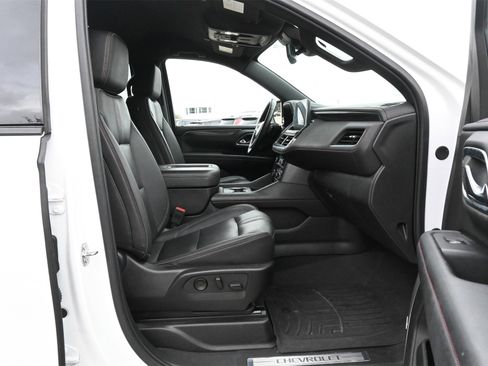 Used 2023 Chevrolet Suburban RST w/ Luxury Package image 27