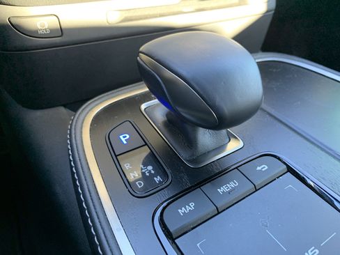 Certified 2021 Lexus LS 500 w/ Accessory Package (Z1) image 26