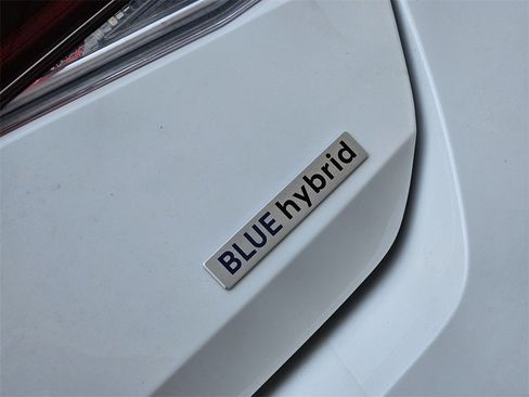 New 2026 Hyundai Elantra Blue image 12