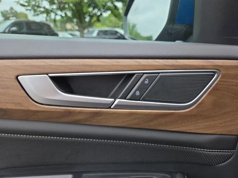 New 2026 Volkswagen Atlas SE image 12