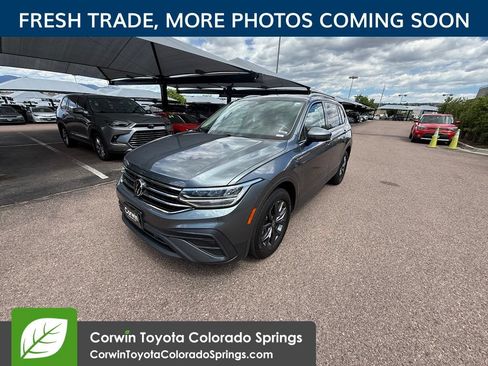 Used 2022 Volkswagen Tiguan SE AWD/4WD image 3