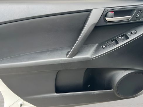 Used 2012 MAZDA MAZDA3 i Touring FWD image 13