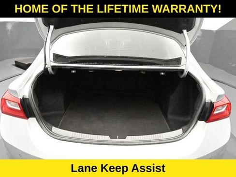 Used 2016 Chevrolet Malibu Premier w/ Driver Confidence Package II FWD image 31