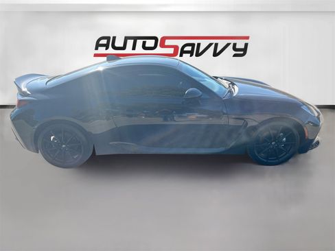 Used 2024 Toyota GR86 Premium image 8